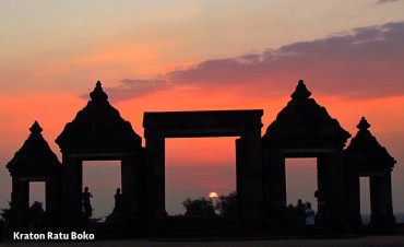 sunset-candi-ratu-boko